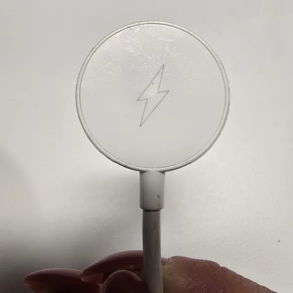 Kate Spade Gold Smartwatch with Classic Design - Picture 5 of 7